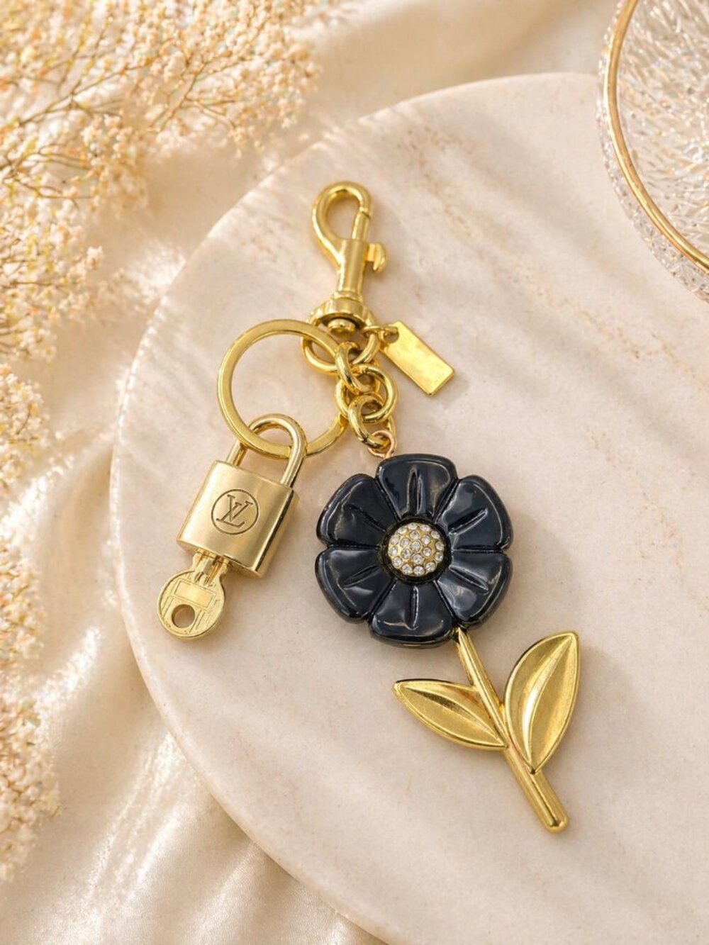 Authentic Louis Vuitton Gold Padlock 🔒 Key Set w/ Unbranded Flower Bag Charm
